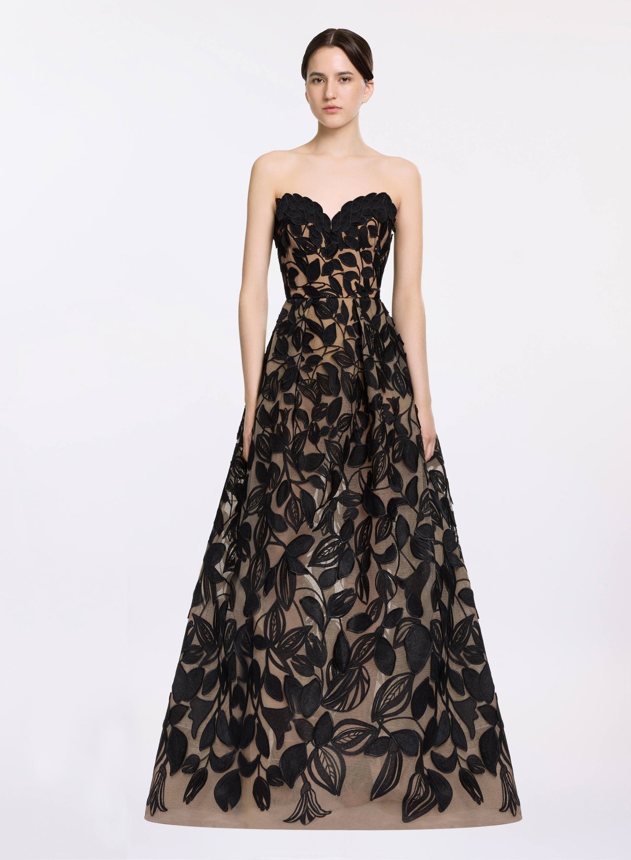 elie saab embroidered dress The Art of Embroidery At Elie Saab Eternal Goddess