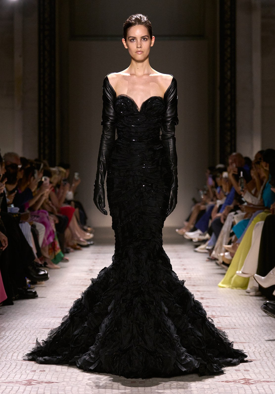 black dress elie saab Look 17 Women's US Size:9.5 high low dress BABARONI Tulle Lace Ivory/Champagne The long ruffled train