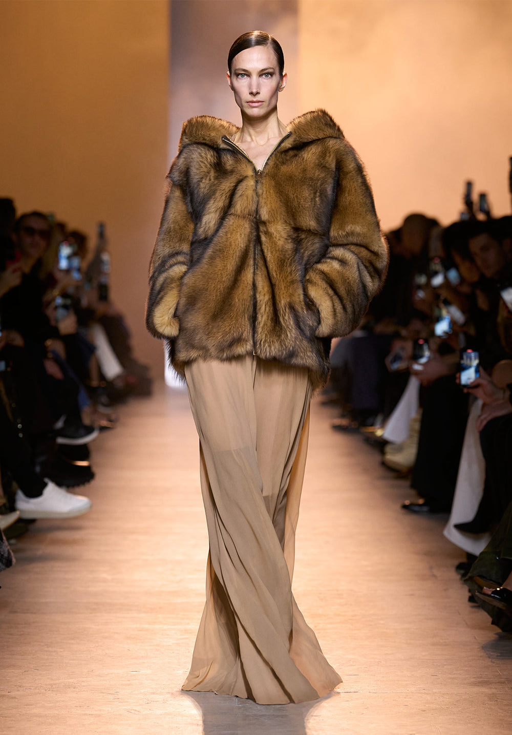 Autumn Winter 2025-26 Ready-to-Wear Fashion Show ELIE SAAB Autumn Winter 2025-26 Ready-to-Wear Fashion Show ELIE SAAB